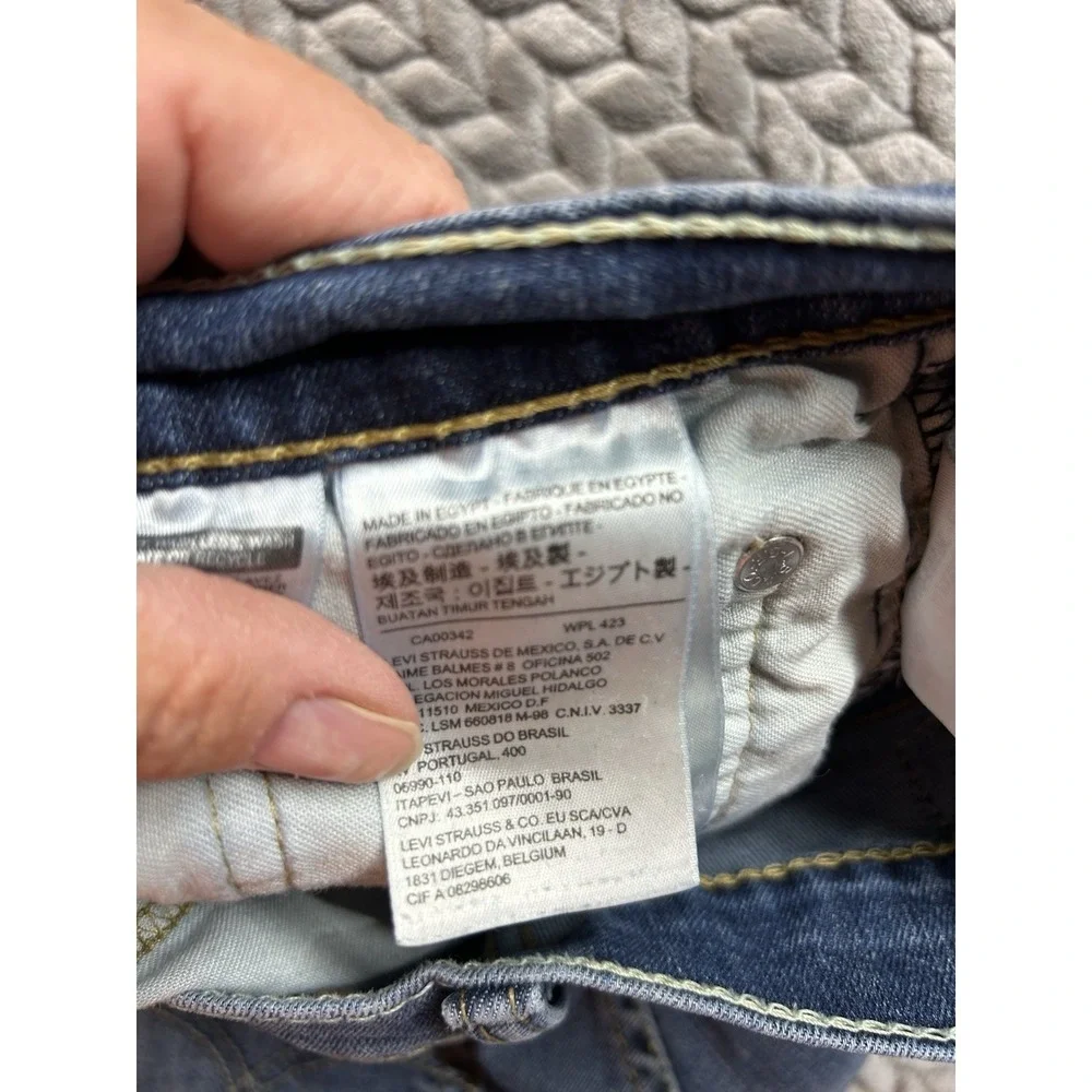 Levis pre owned
